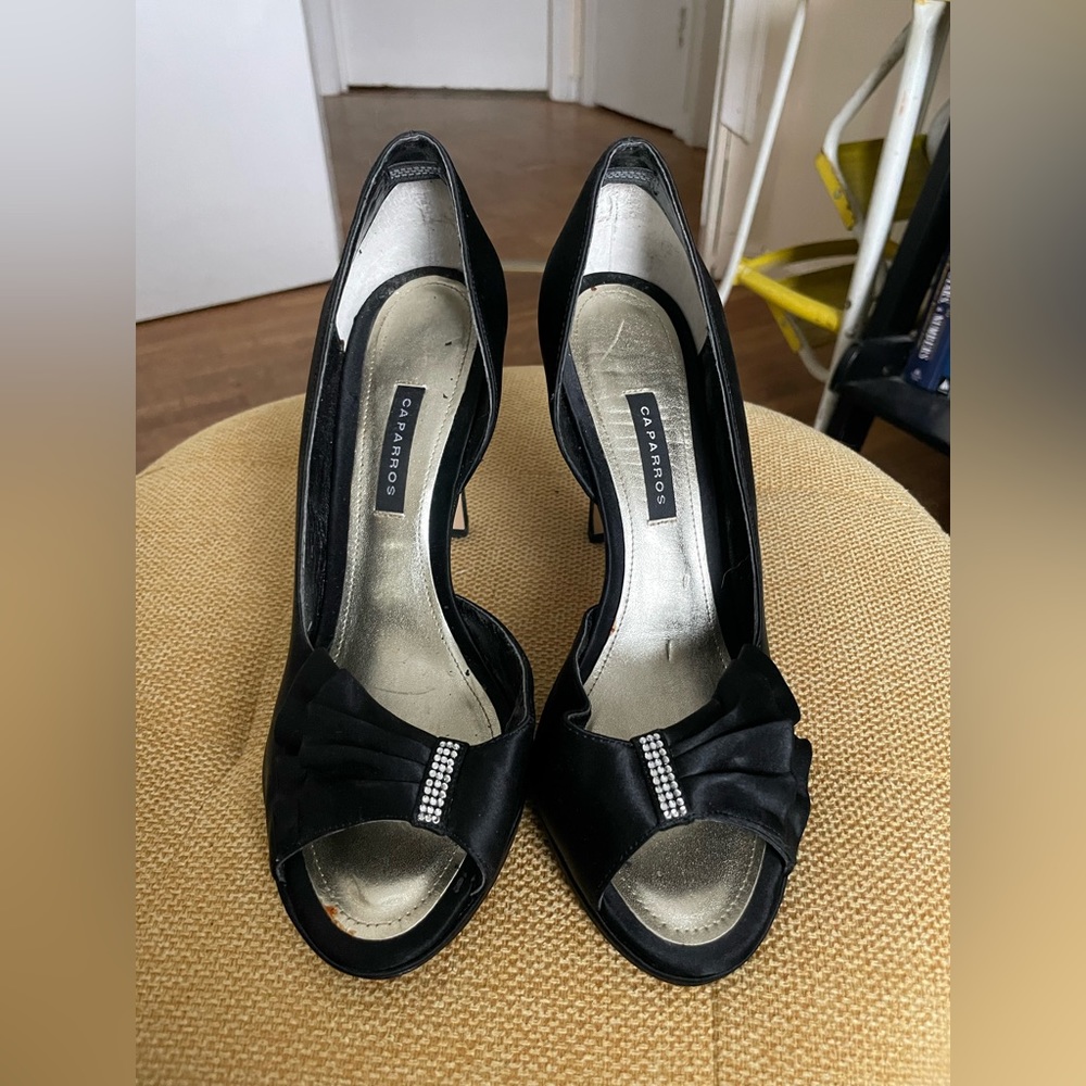 Satin evening shoes size 8